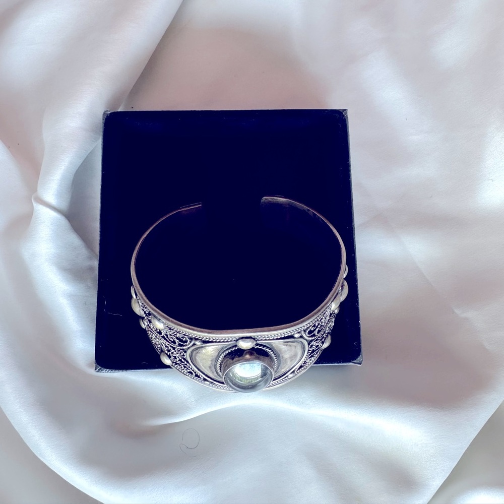 Bangle - Picture 2 of 3